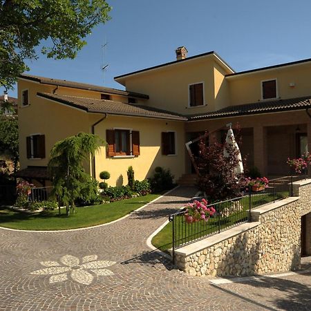 Affittacamere Fule Fontecchio Kültér fotó
