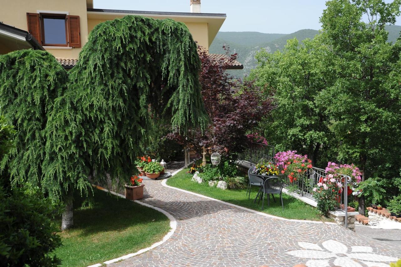 Affittacamere Fule Fontecchio Kültér fotó