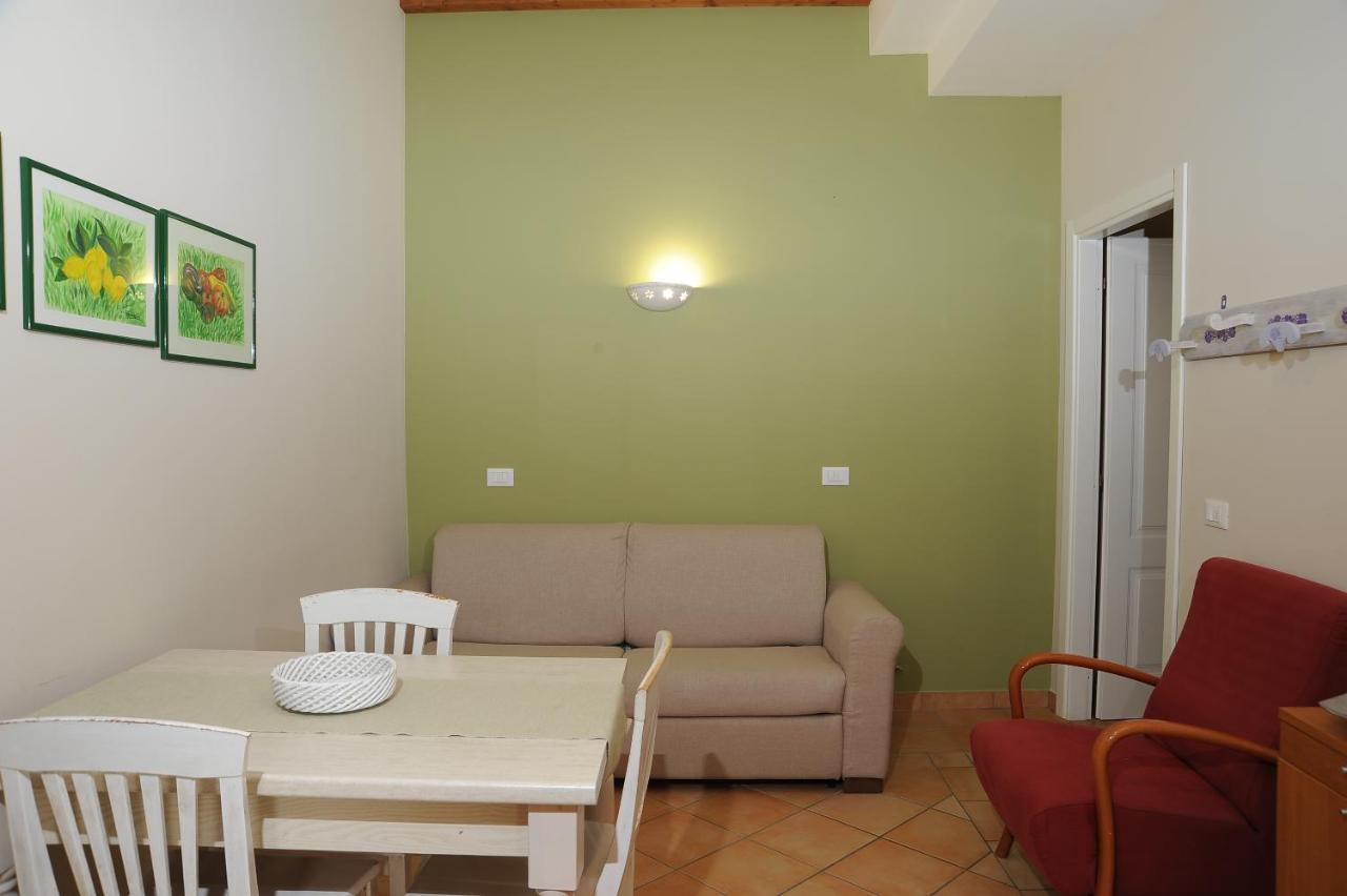 Affittacamere Fule Fontecchio Kültér fotó