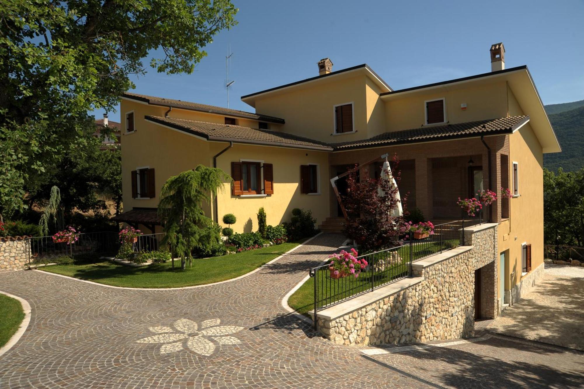 Affittacamere Fule Fontecchio Kültér fotó